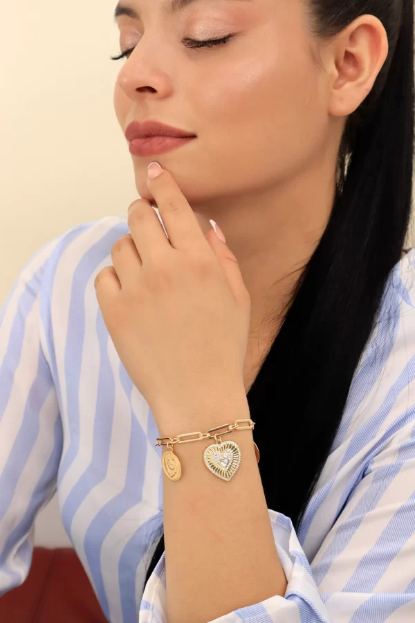 Pulseras doradas en baño de oro 24k y dije. Marca Brazz by Roel, con Roel Joyas puedes emprender e impulsar tu negocio, tenemos los mejores precios del mercado